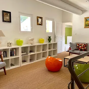 https://la-maison-du-courtil-amande-olive.fr-provencehotel.com
